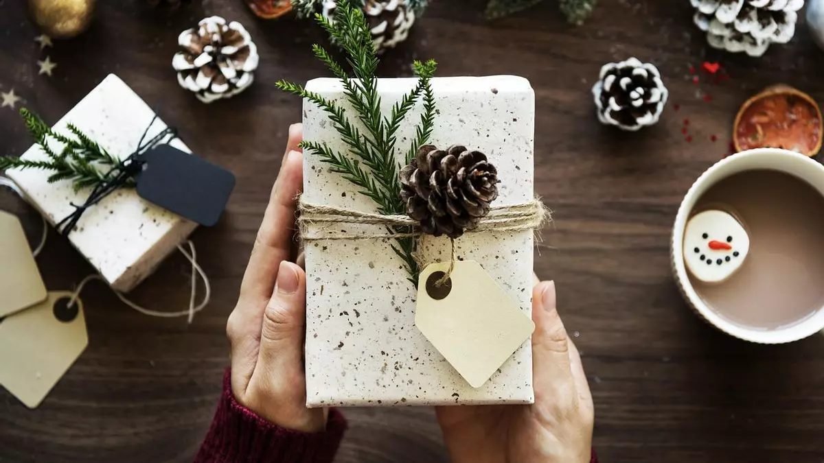Complements per regalar aquest Nadal: estil i funcionalitat en cada detall