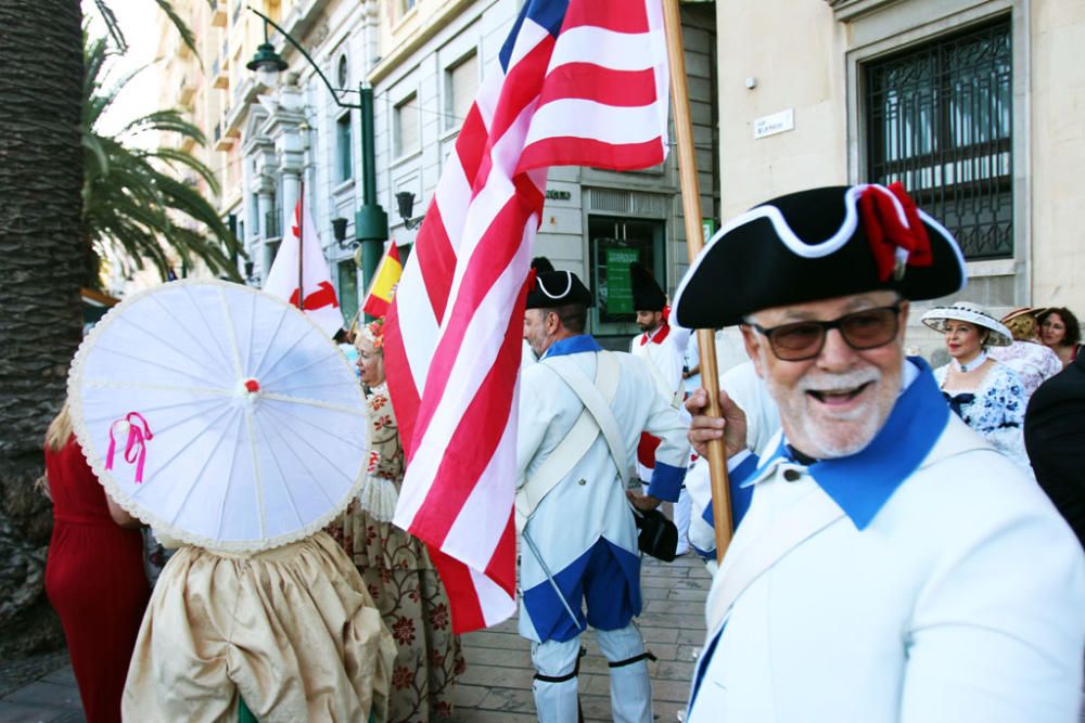 El pueblo de Macharaviaya celebra cada año el 4 de julio. Este viernes, el desfile que sirve para reconocer a la figura del ilustre macharatungo Bernardo de Gálvez, recorrió las calles del centro des