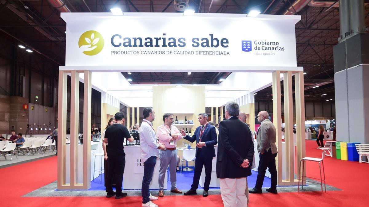 El consejero de Agricultura, Ganadería, Pesca y Soberanía Alimentaria del Gobierno de Canarias, Narvay Quintero, durante la inauguración de la primera edición de WINEMAD