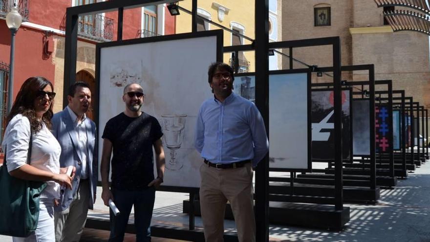 Las &#039;Cruces de Caravaca&#039; toman la plaza del Ayuntamiento