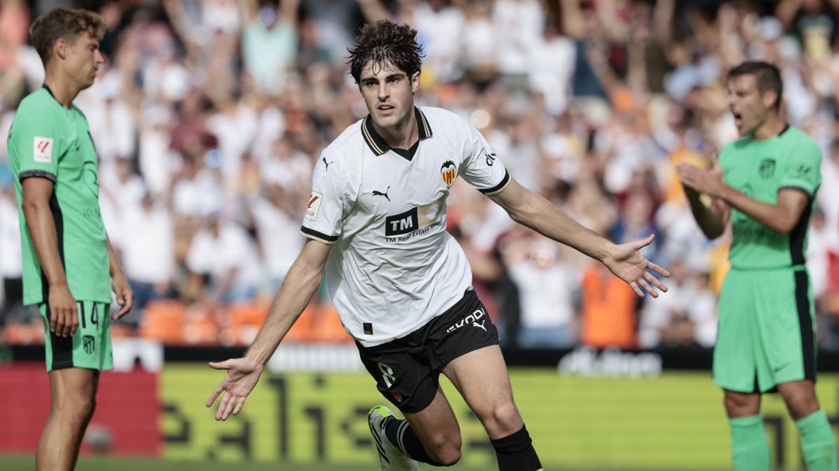 Javi Guerra celebrando su tanto frente al Atleti