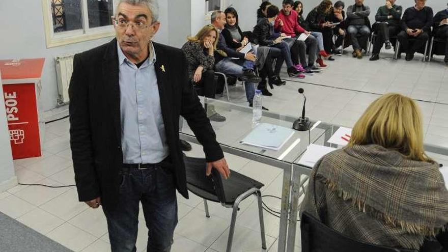 Raúl Fernández, en una ejecutiva provincial del PSOE.