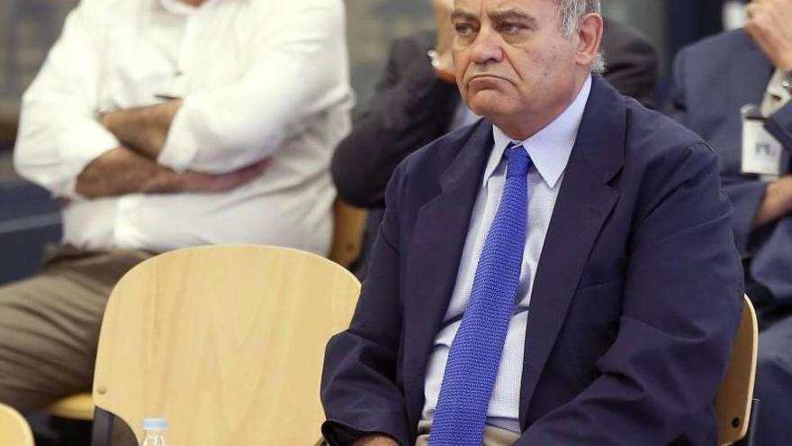 Díaz Ferrán condenado a 2 años de prisión por el caso de clientes de Marsans