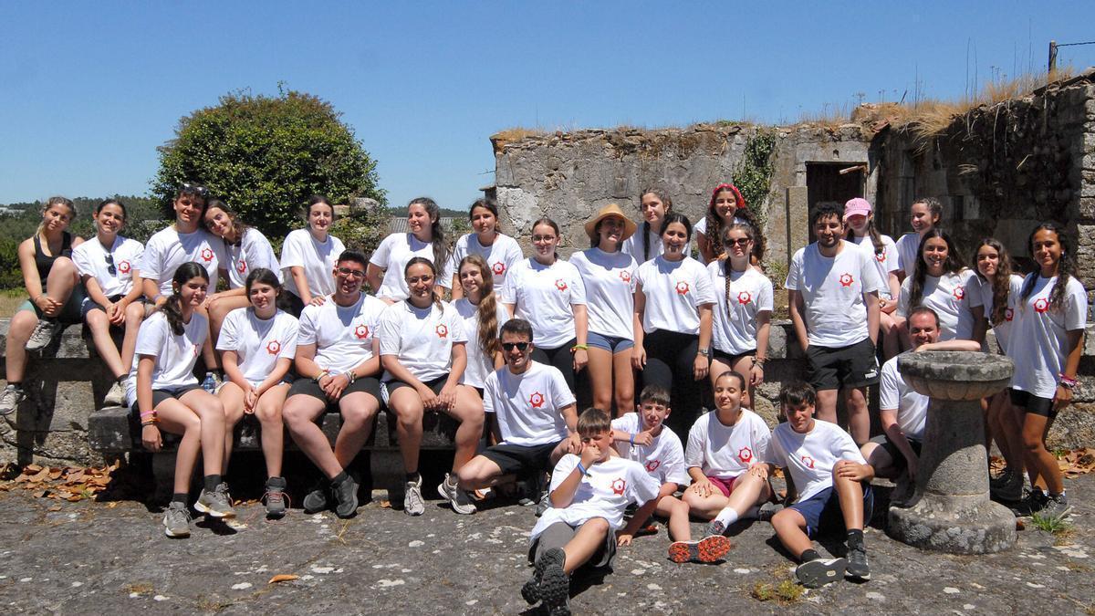 Grupo de peregrinos que realizó el Camino de Santiago por la Vía da Prata.