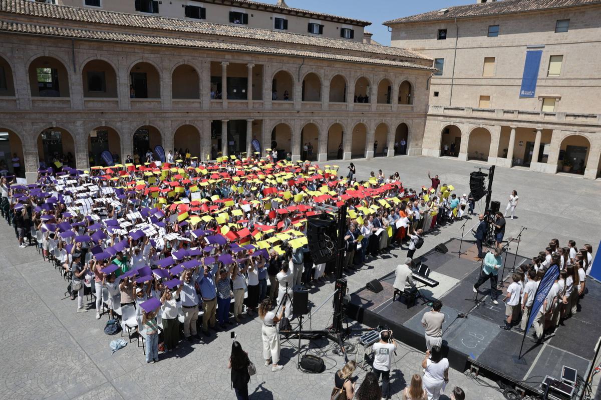 Un millar de escolares mallorquines reivindican el "valor cultural" de La Balanguera en la Misericòrdia de Palma