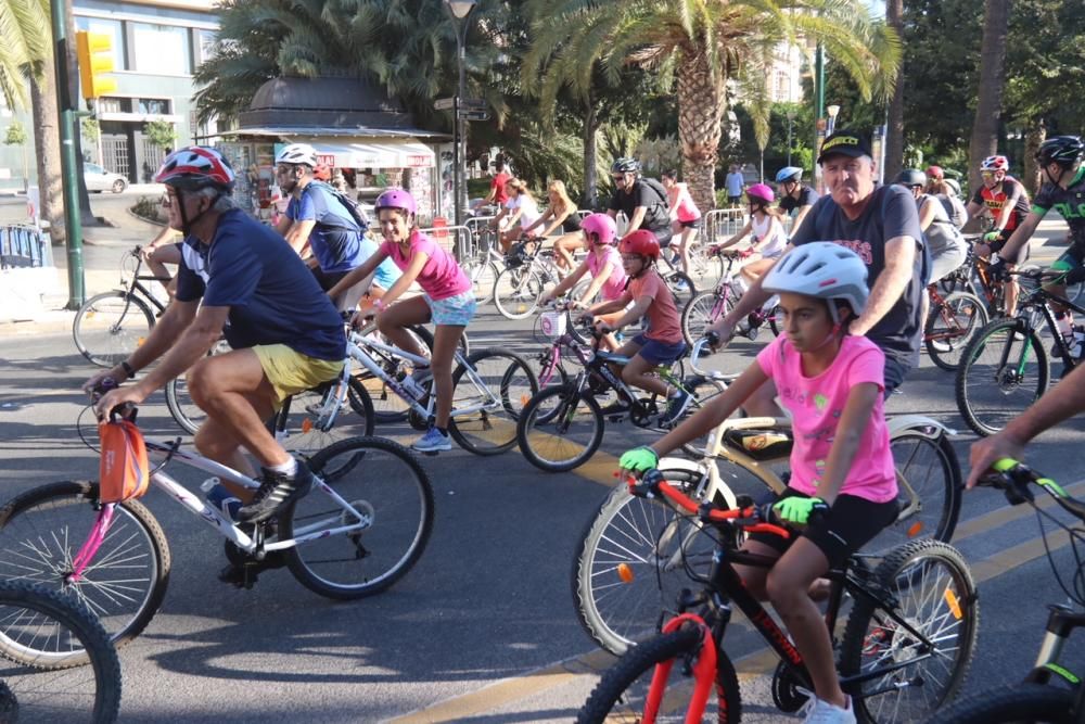 Málaga celebra el Día de la bici