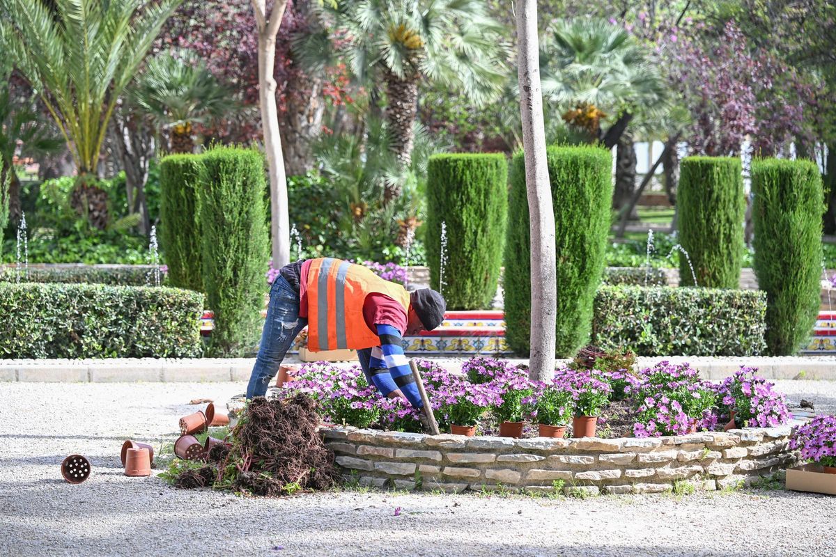 Sindicatos cuestionan los contratos a empresas, para servicios como mantener el Parque Municipal, mientras no se cubren bajas por enfermedad