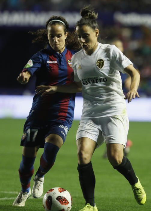 Derbi entre el Levante UD femenino y el Valencia CF femenino.