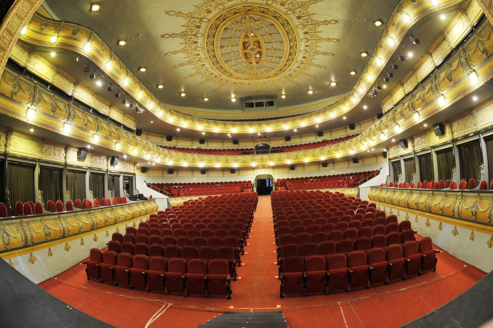 El Gran Teatro de Elche ha dejado muchas imágenes para el recuerdo en sus 100 años de historia
