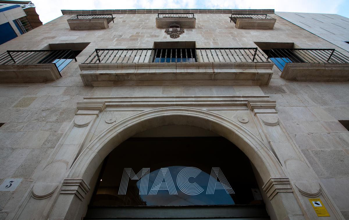 Fachada del MACA