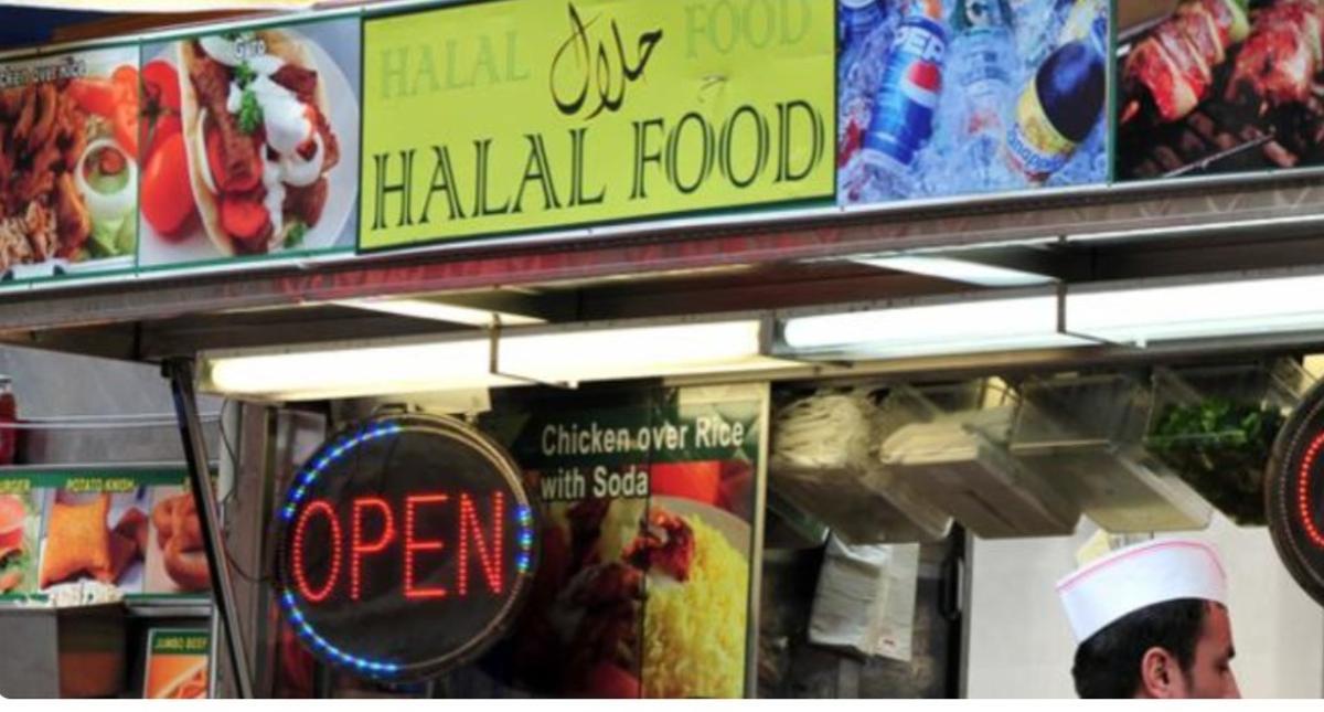Rótulo de un establecimiento halal en Nueva York