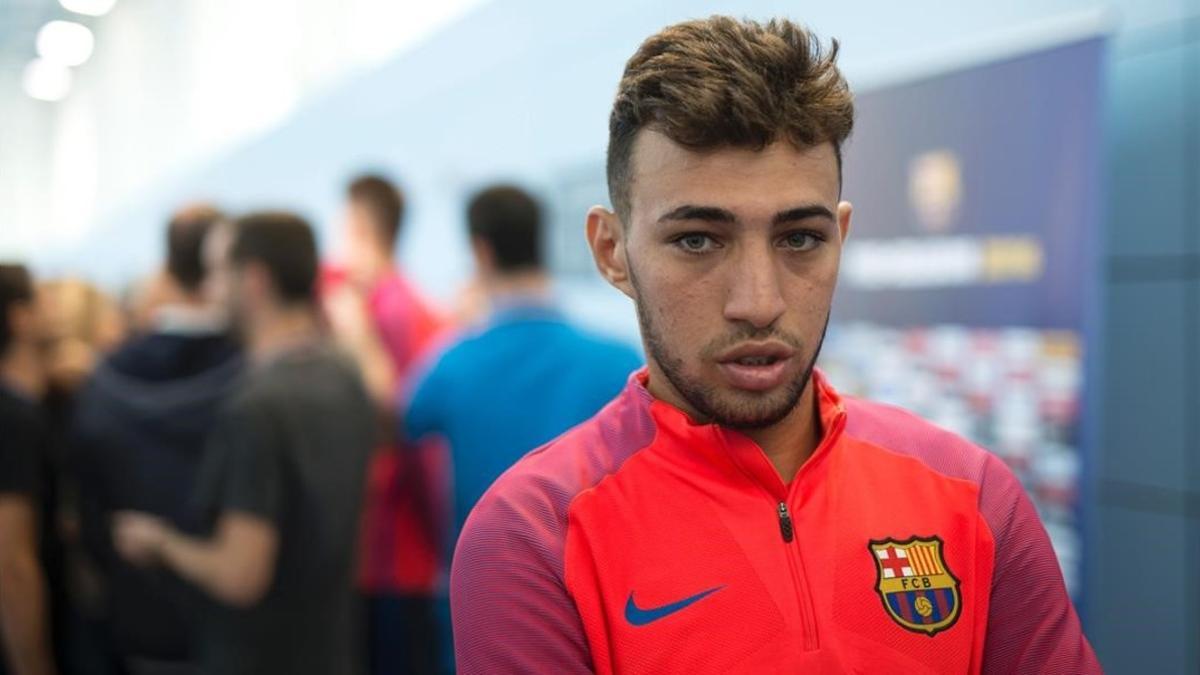 Munir, en la concentración del Barça en Saint George's Park.