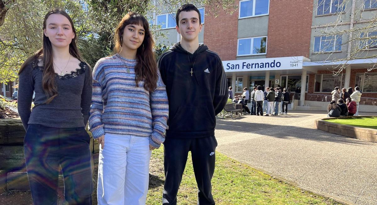 Los alumnos del San Fernando Claudia, Nerea y Víctor.