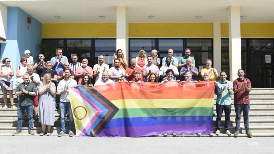El Pride de Torremolinos despliega la bandera arcoiris