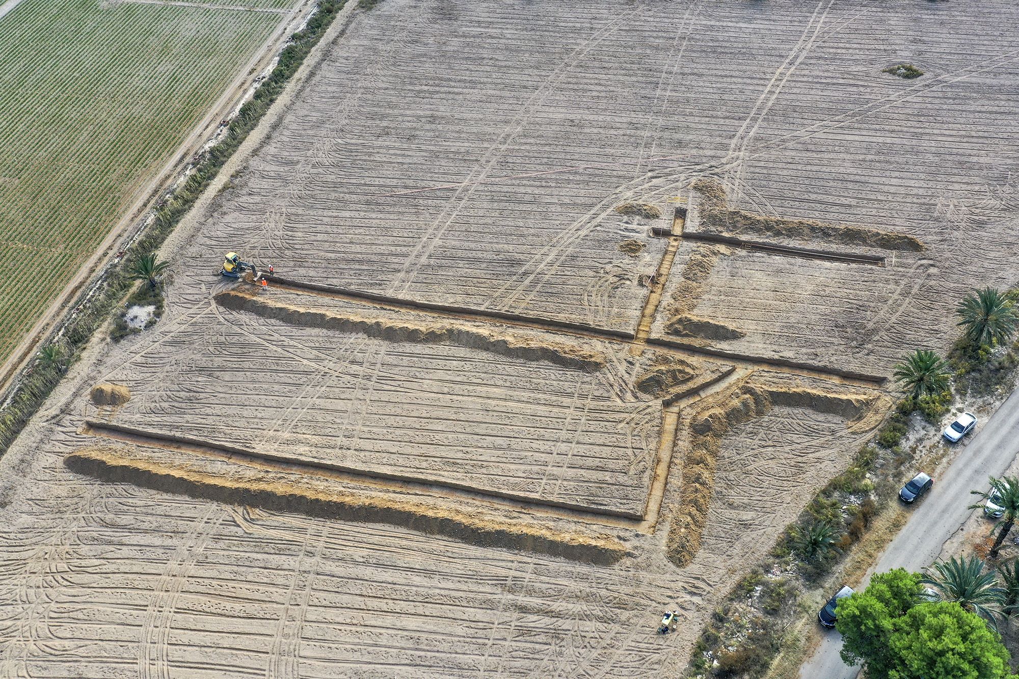 Excavaciones en el campo de concentración de Albatera para localizar una fosa común