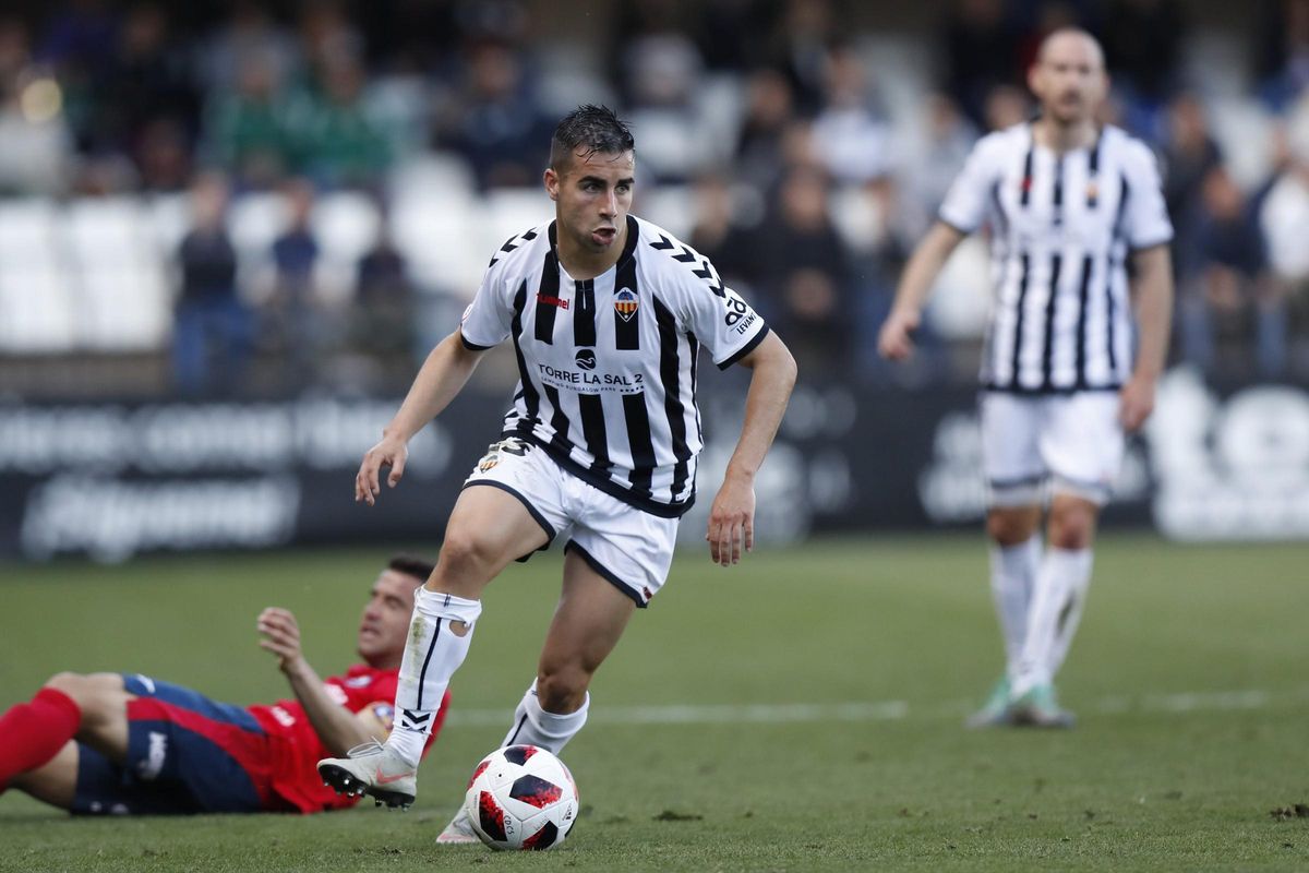 Óscar Fernández, durante un partido con el CD Castellón.