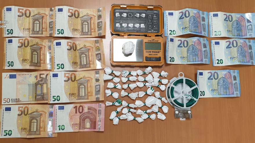 Tres detenidos por vender droga en Catadau y Montroi