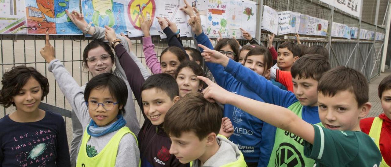 Niños en el colegio Baudilio Arce de Oviedo