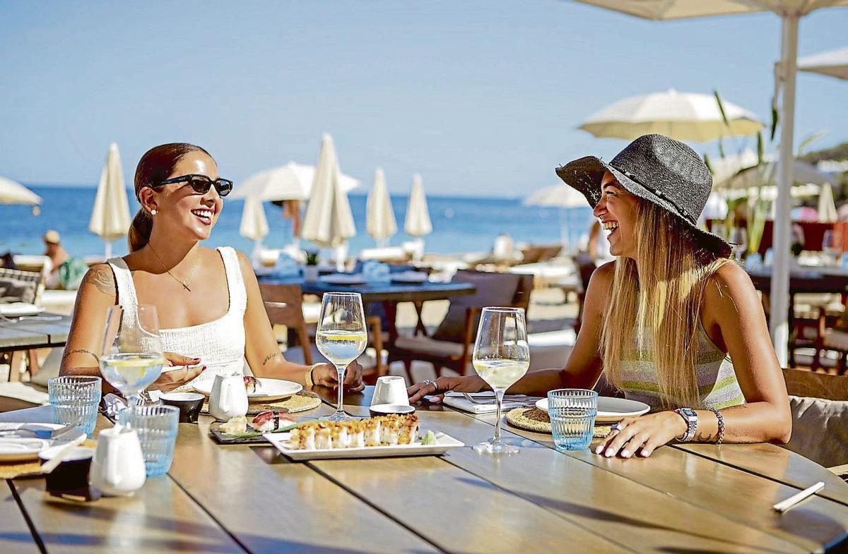A gastronomic proposal designed for sharing by the sea in Santa Eulària.