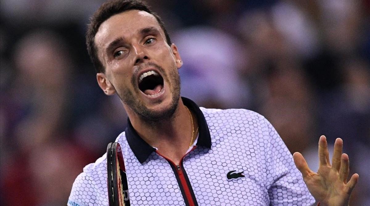 jcarmengol35928419 roberto bautista agut of spain reacts after a return against161016123018