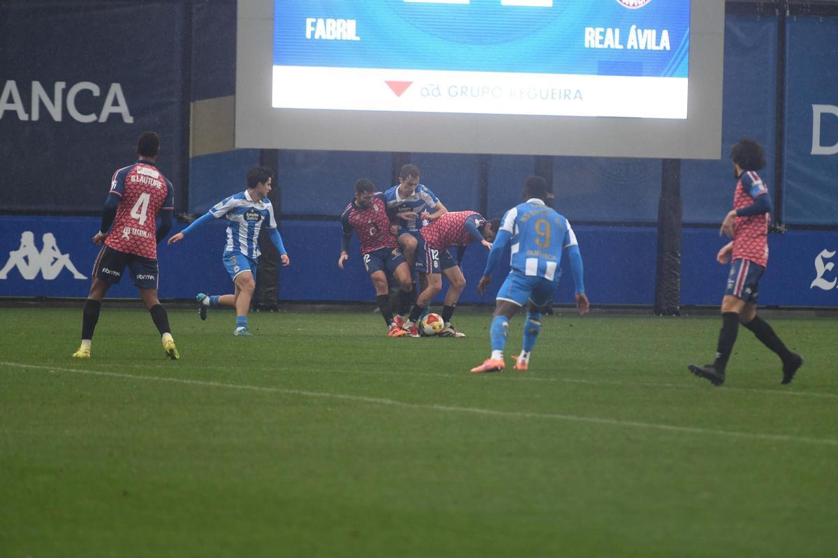 Liderato para el Fabril tras vencer al Real Ávila (2-1)