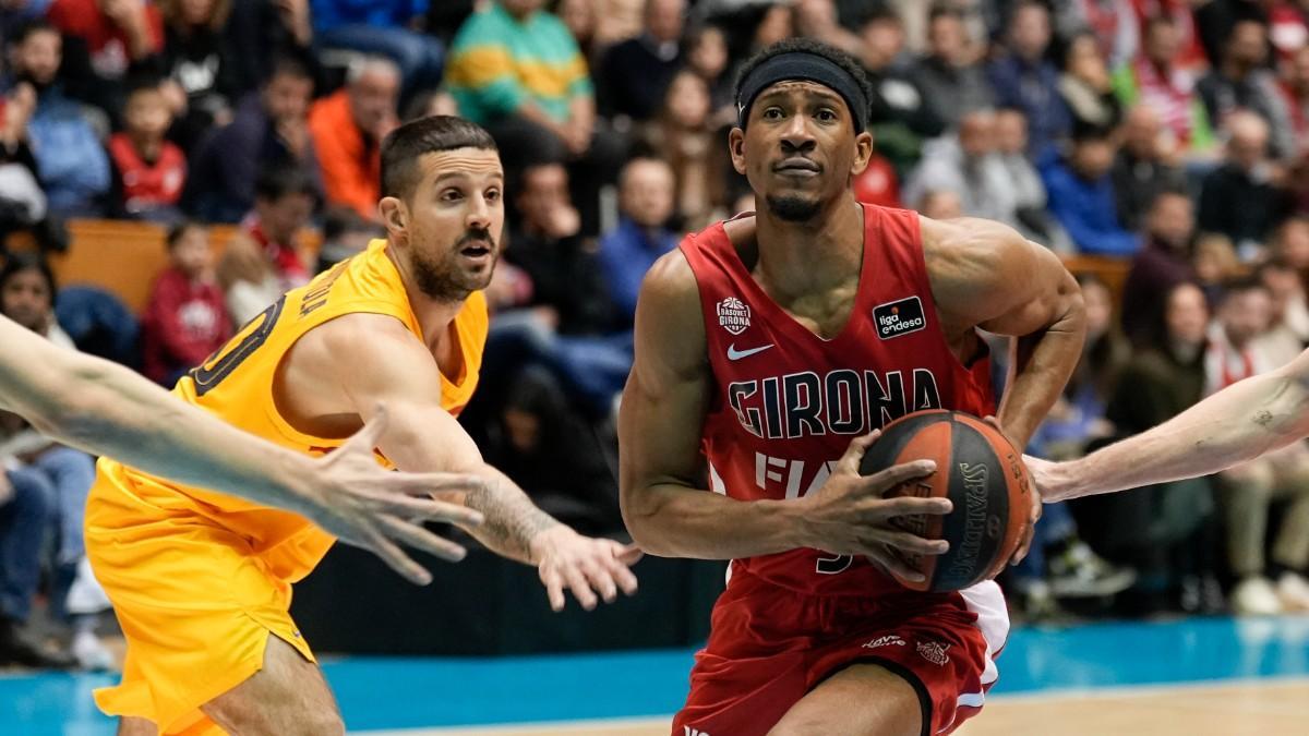 Kam Taylor, en su etapa en Bàsquet Girona, en un partido contra el Barça