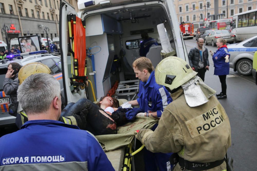 Una desena de morts i múltiples ferits en dues explosions a Sant Petersburg