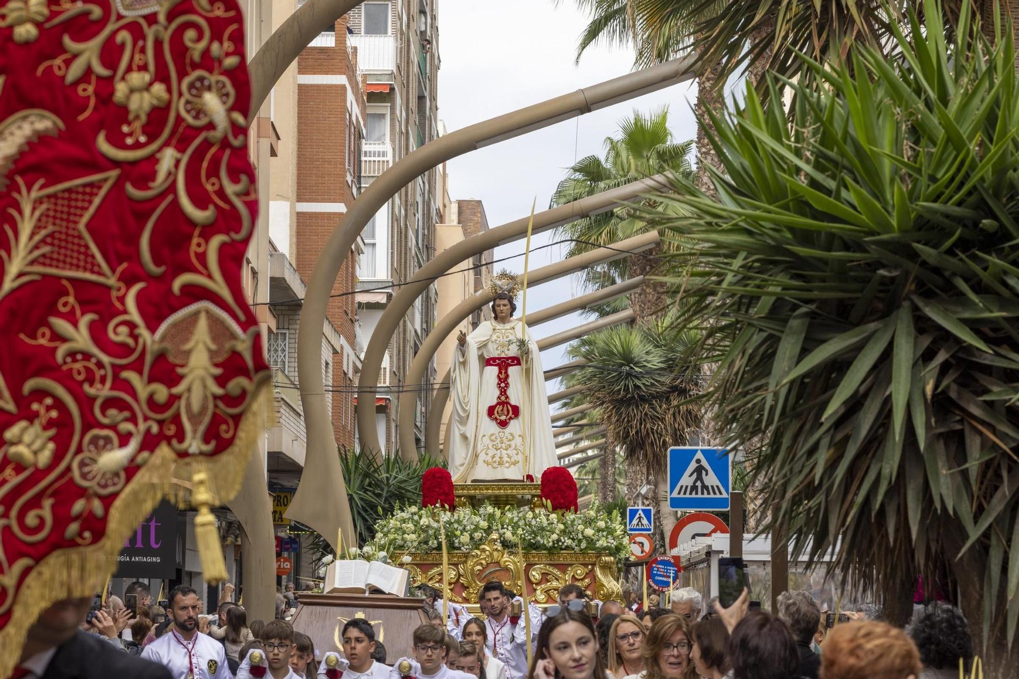 Aquí están las imágenes de la Procesión de Las Palmas de Domingo de Ramos en Torrevieja