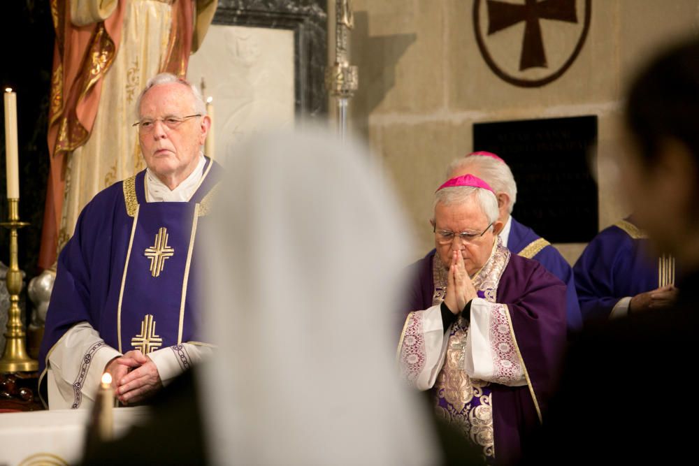 El obispo de la Diócesis de Orihuela-Alicante, Jesús Murgui, ha presidido la Santa Misa Jubilar.