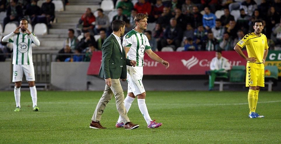 FOTOGALERÍA / Las mejores imágenes del Córdoba-Real Oviedo