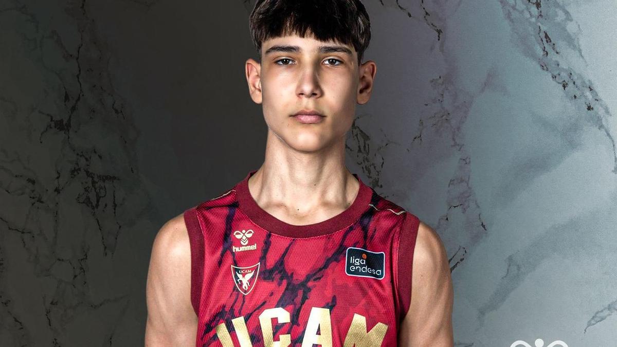 Nueva equipación del UCAM Murcia para la temporada 2022-2023