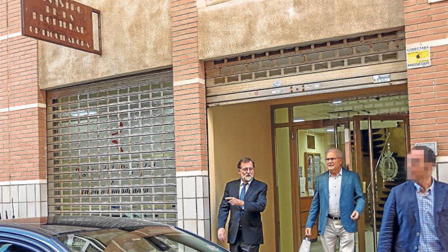 Mariano Rajoy, en la oficina del Registro de la Propiedad de Santa Pola