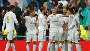 El Madrid consigue con apuros ganar al Levante