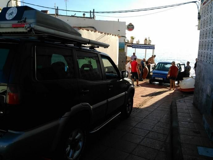 Coche al agua en Ojos de Garza