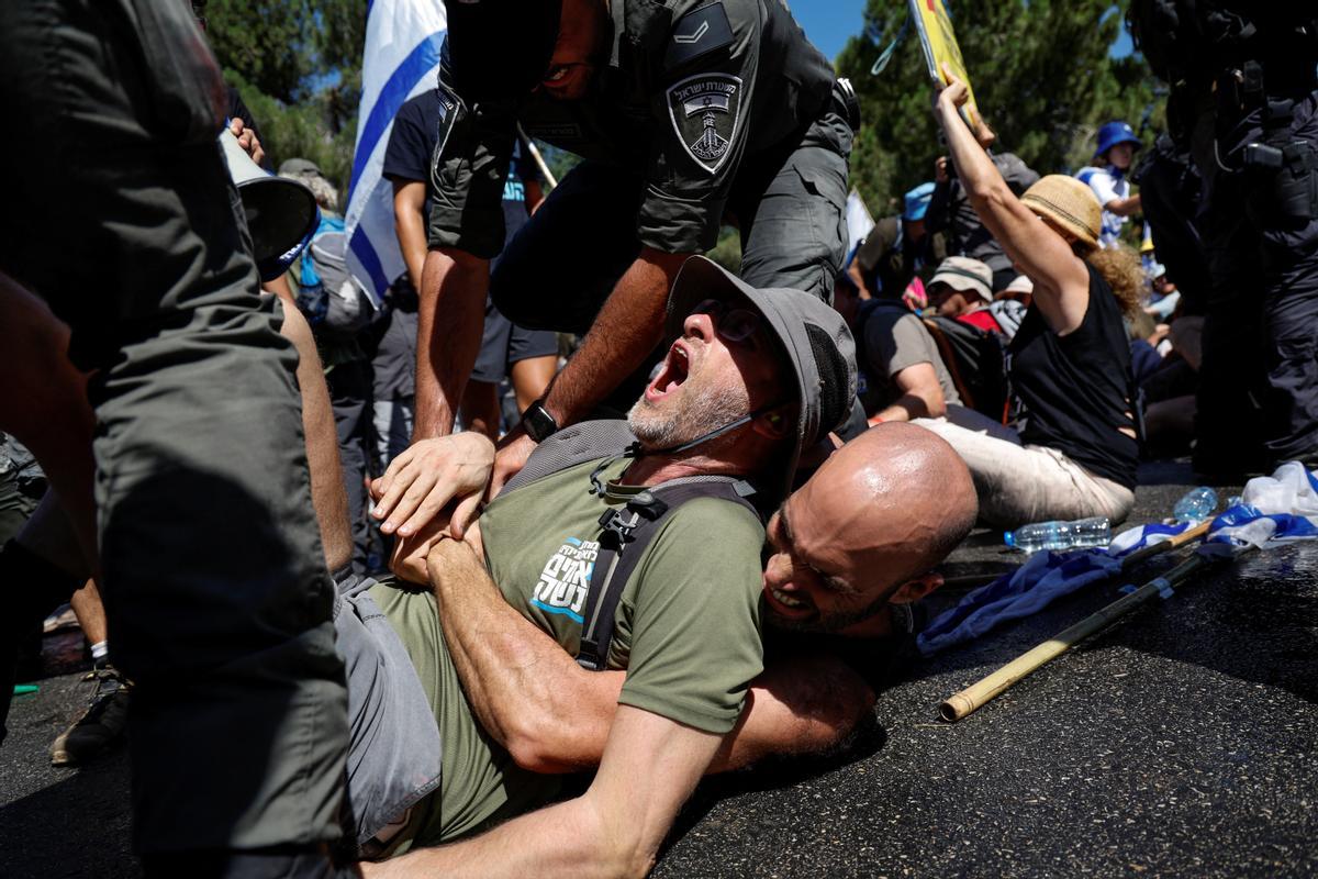 Las protestas masivas continúan en Israel por la reforma judicial