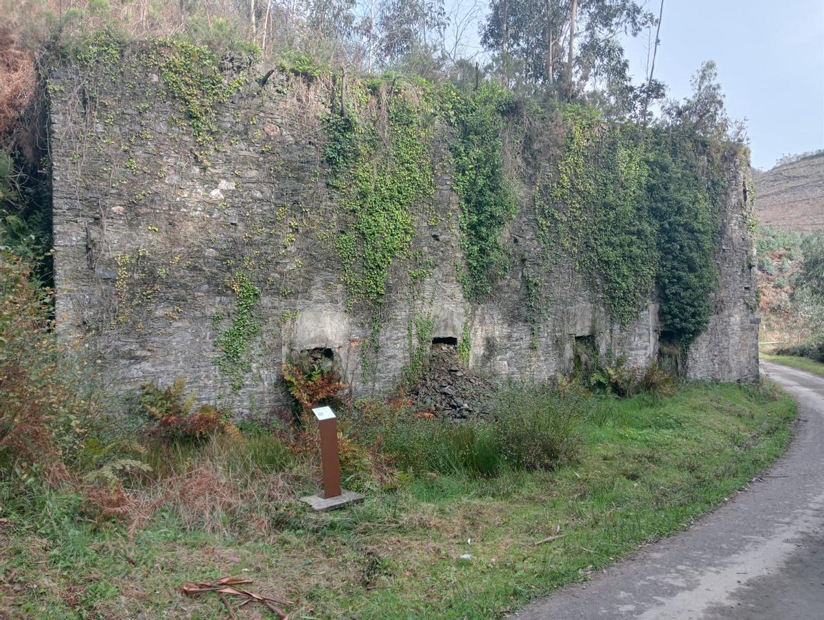 La Cámara Mineira instala ocho nuevos puntos informativos en enclaves de interés geológico e histórico