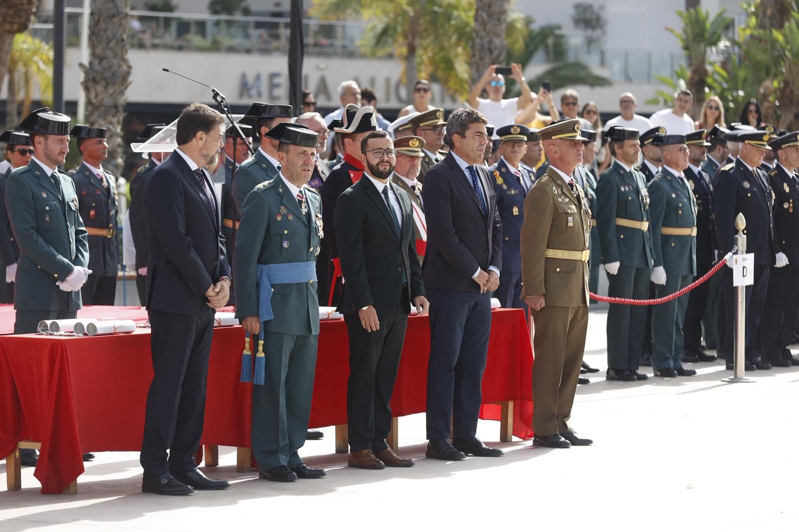 La Guardia Civil de Alicante celebra el día de la Virgen del Pilar en el Puerto de Alicante