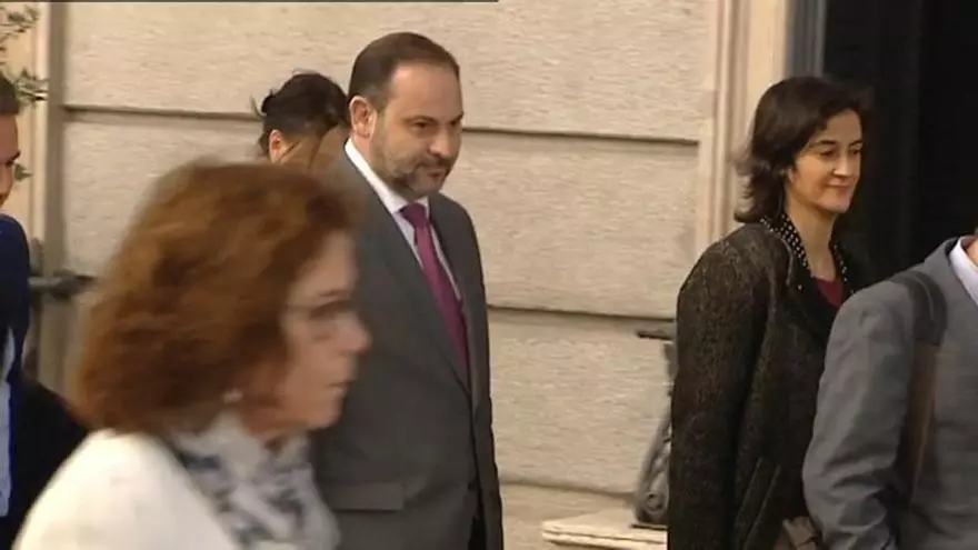 Ábalos deja de ser aforado ante el Supremo y podría derivar a la Audiencia Nacional la investigación del 'caso Koldo'