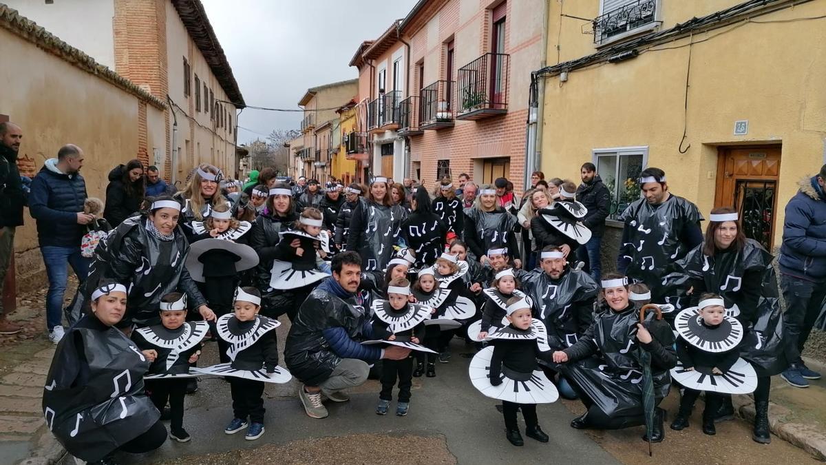 VÍDEO | Los chupetines de Toro desfilan bajo la lluvia por Carnaval