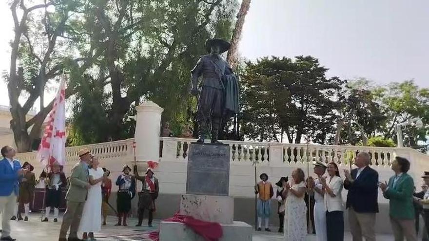 Inaguguración del monumento del capitán Alatriste en Cartagena
