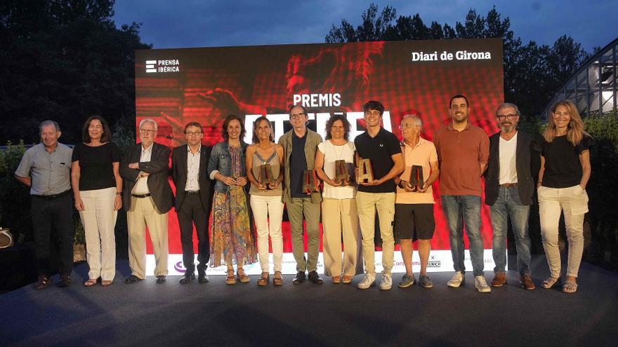 Anna Caula li va lliurar el premi Atenea del Diari de Girona