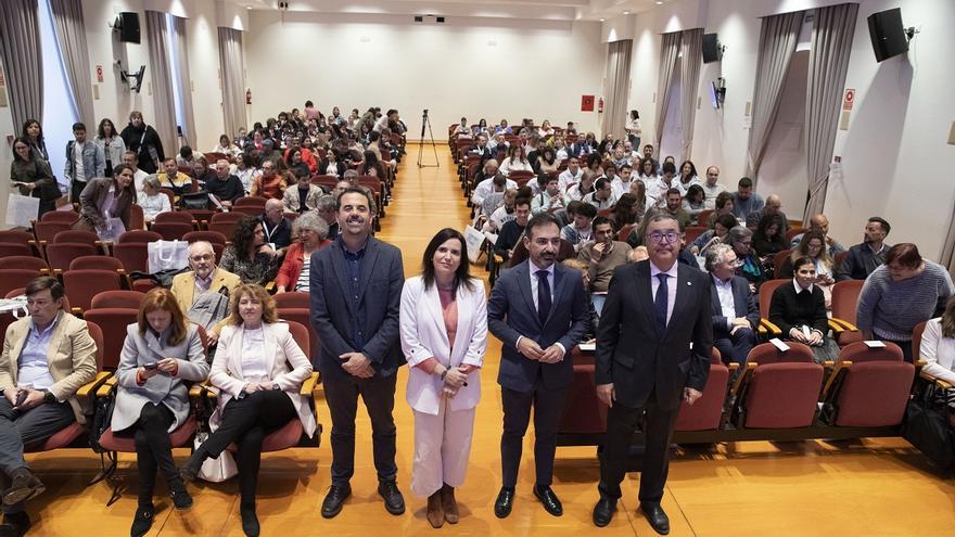 Debaten en un foro sobre la sostenibilidad social y medioambiental del cooperativismo