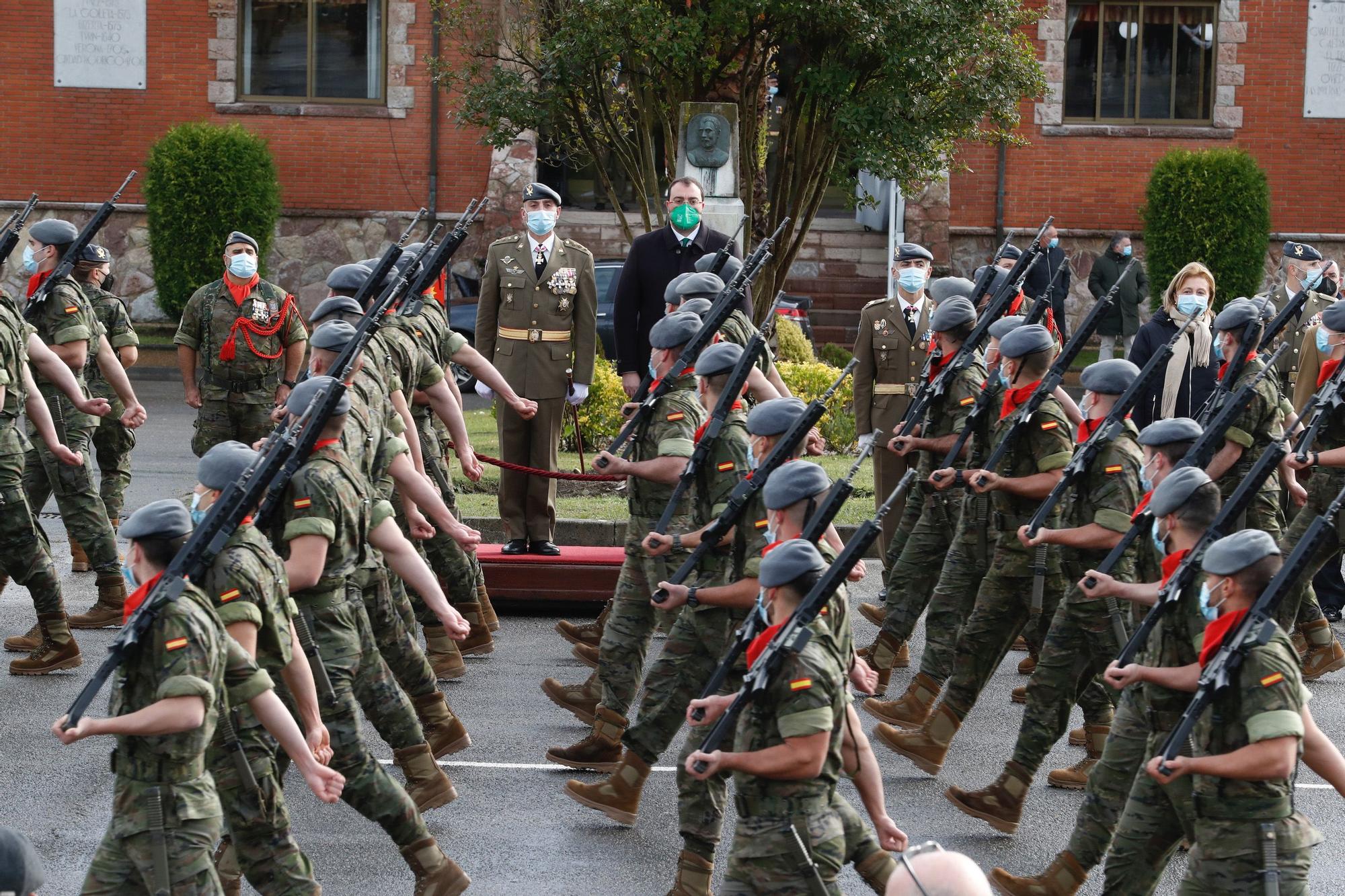 Adrián Barbón  en los actos conmemorativos de la festividad de la Inmaculada Concepción, patrona del Arma de Infantería, en Cabo Noval