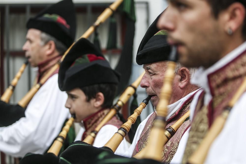 Procesión de la virgen de la salud y misa por las fiestas de Carreña de Cabrales