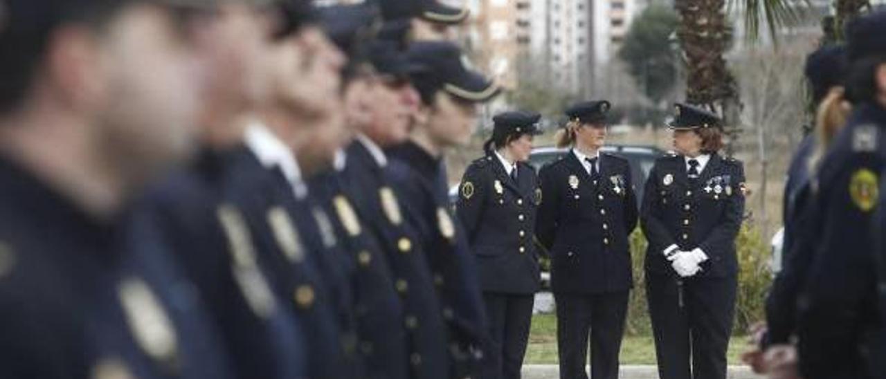 Agentes de la Policía Autonómica, la unidad adscrita de la Policía Nacional, en un acto oficial.