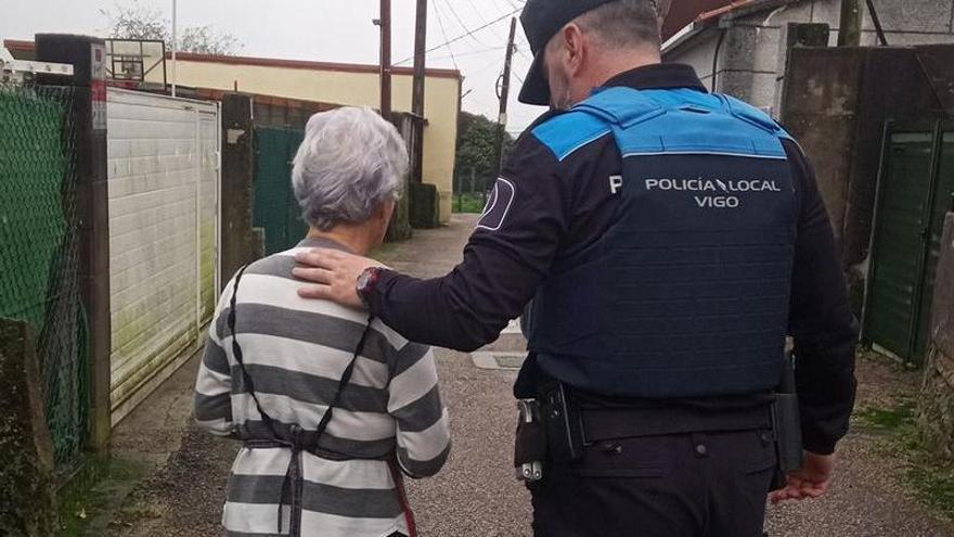 La Policía Local de Vigo auxilia casi a diario a un anciano