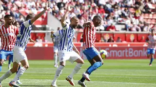 La curiosa queja del entrenador del Alavés ante el partido con el Sporting: "Era muy difícil jugar"