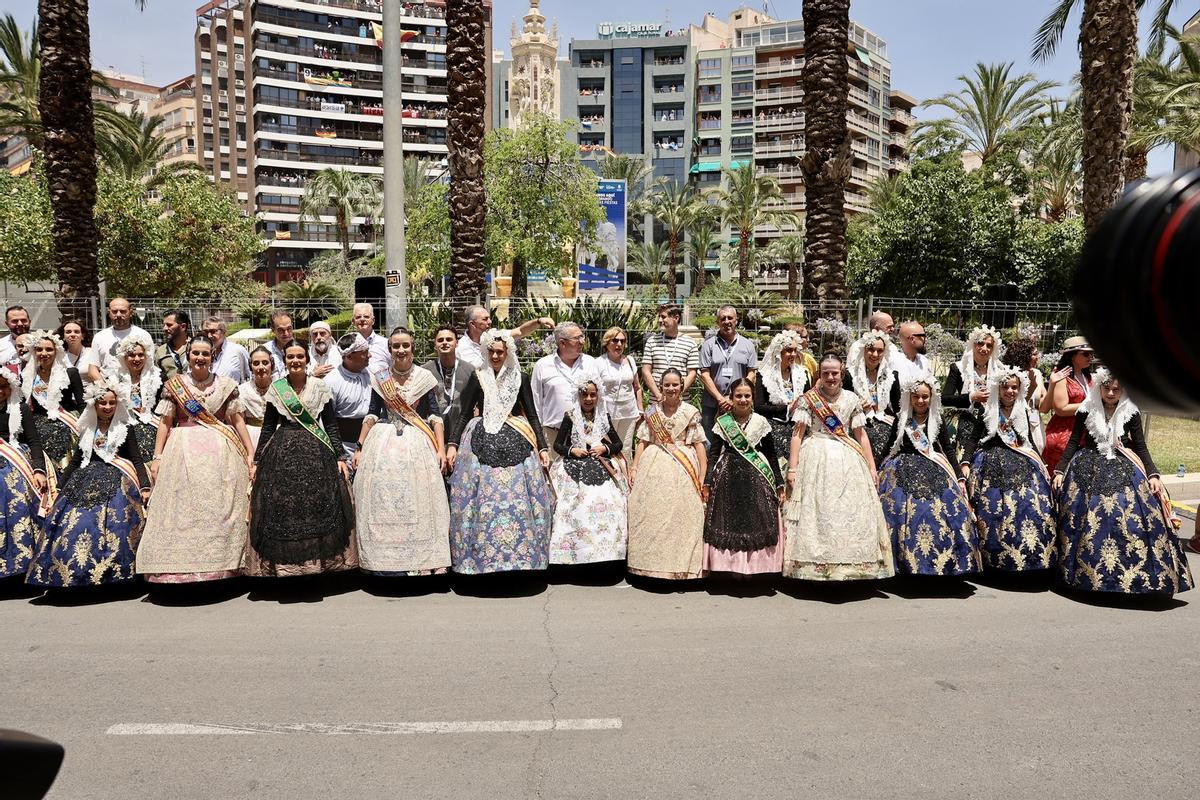 La corte desembarca en la mascletà del 22 de junio en Alicante La corte desembarca en la mascletà del 22 de junio en Alicante