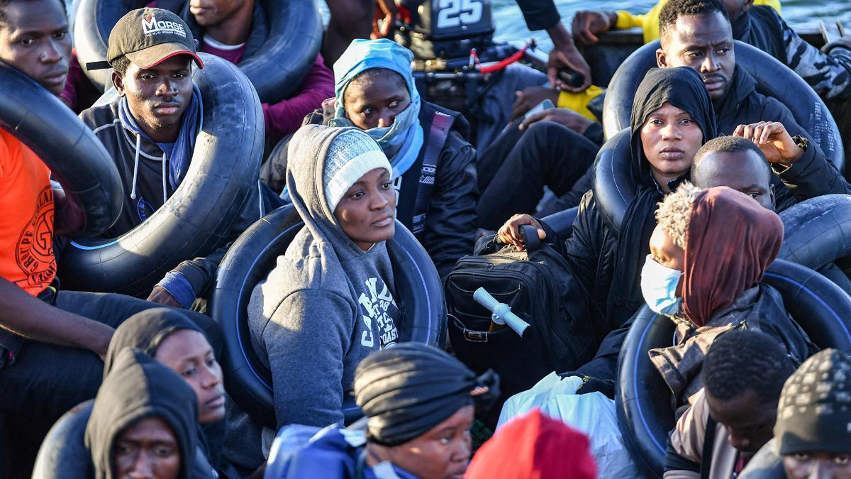 Rescate de migrantes subsaharianos frente a las costas de Sfax (Túnez)