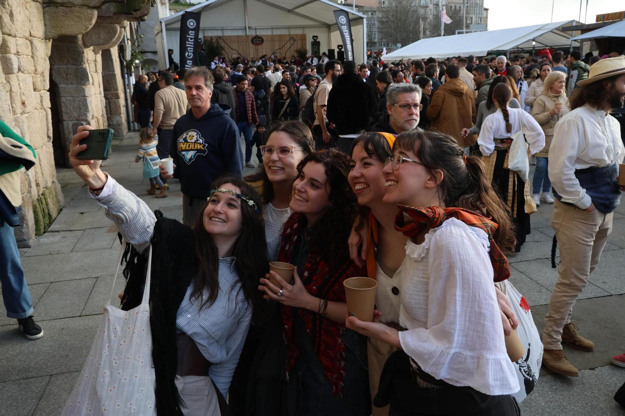 Vigo sale a la calle para 'expulsar' a los franceses: las mejores imágenes de la Reconquista